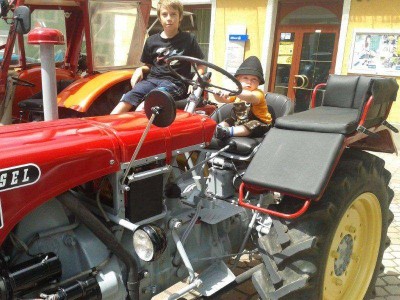 29_Rottenmann_traktor_lederhosen_132
