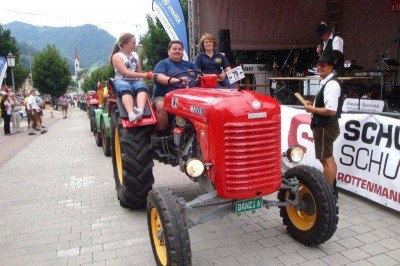 29_Rottenmann_traktor_lederhosen_173