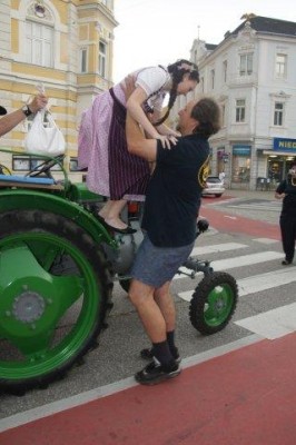 most_dirndl_spring_236