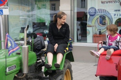 most_dirndl_spring_268